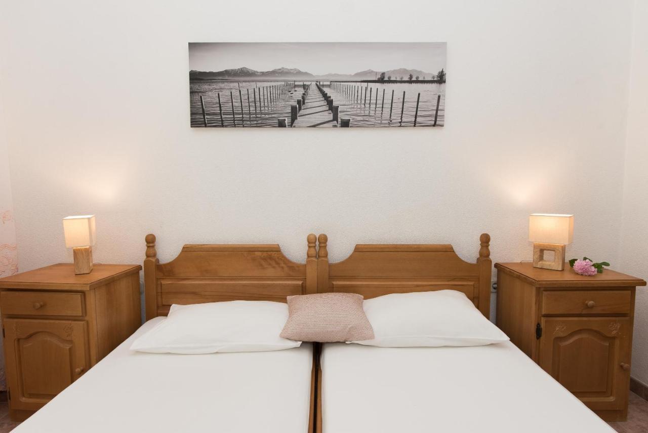 Topic Apartments Vodice Buitenkant foto