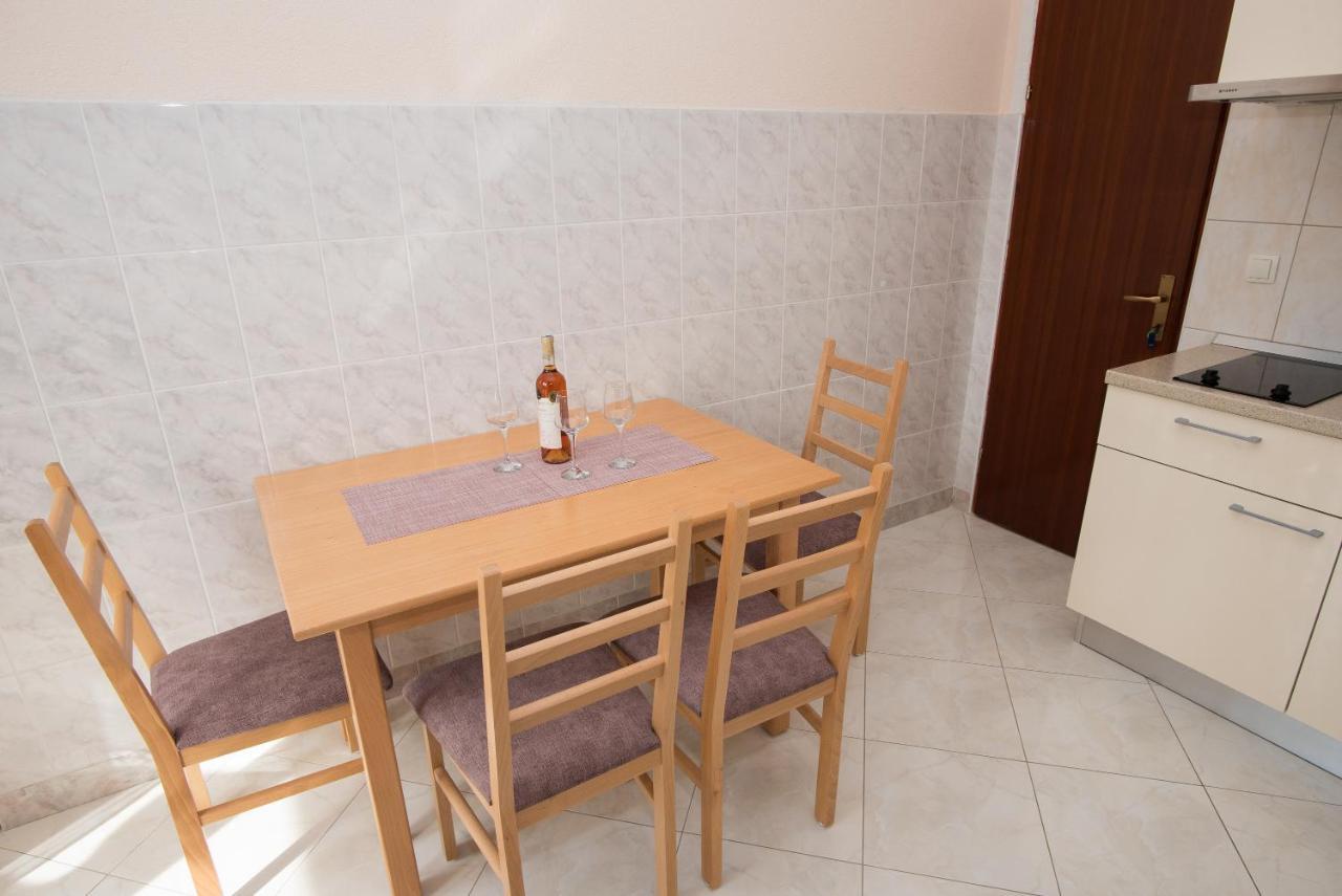 Topic Apartments Vodice Buitenkant foto