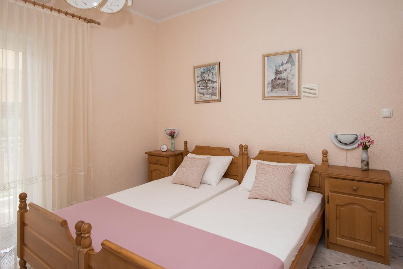 Topic Apartments Vodice Buitenkant foto