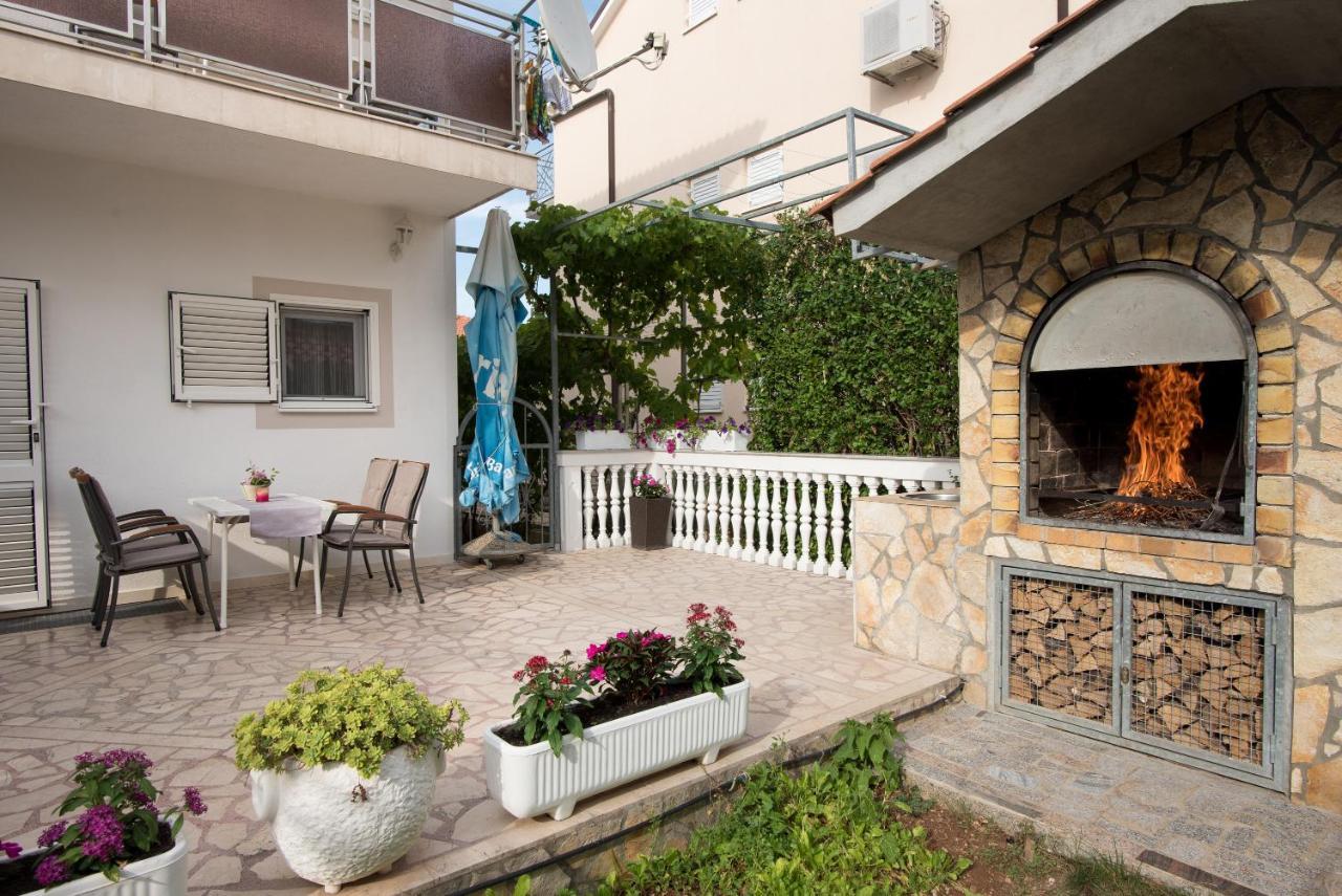 Topic Apartments Vodice Buitenkant foto