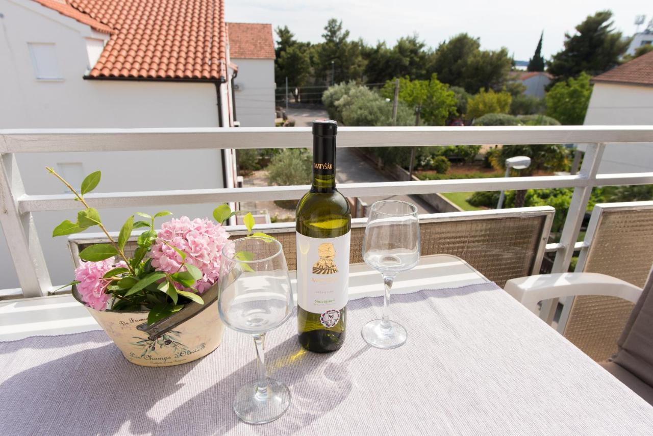 Topic Apartments Vodice Buitenkant foto