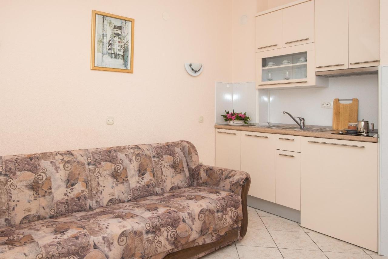 Topic Apartments Vodice Buitenkant foto