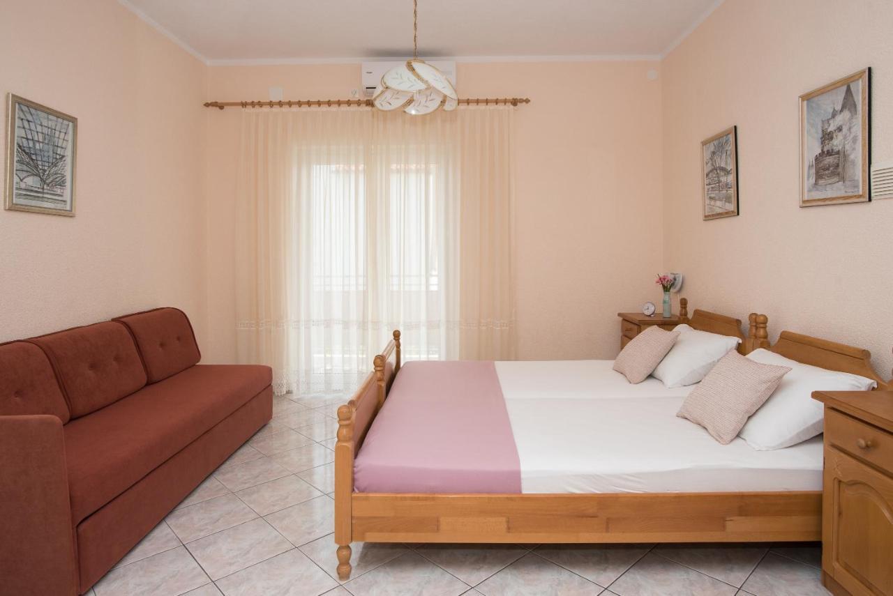 Topic Apartments Vodice Buitenkant foto