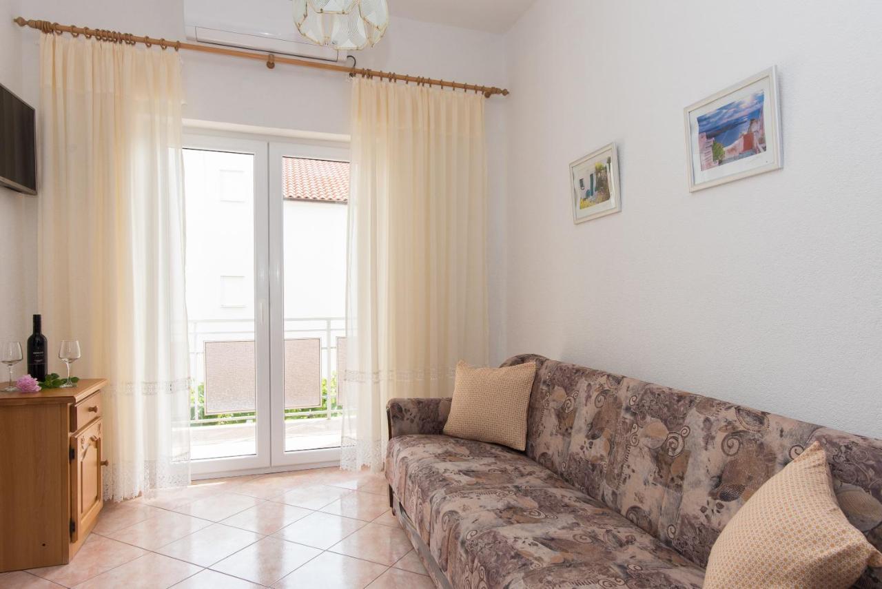 Topic Apartments Vodice Buitenkant foto