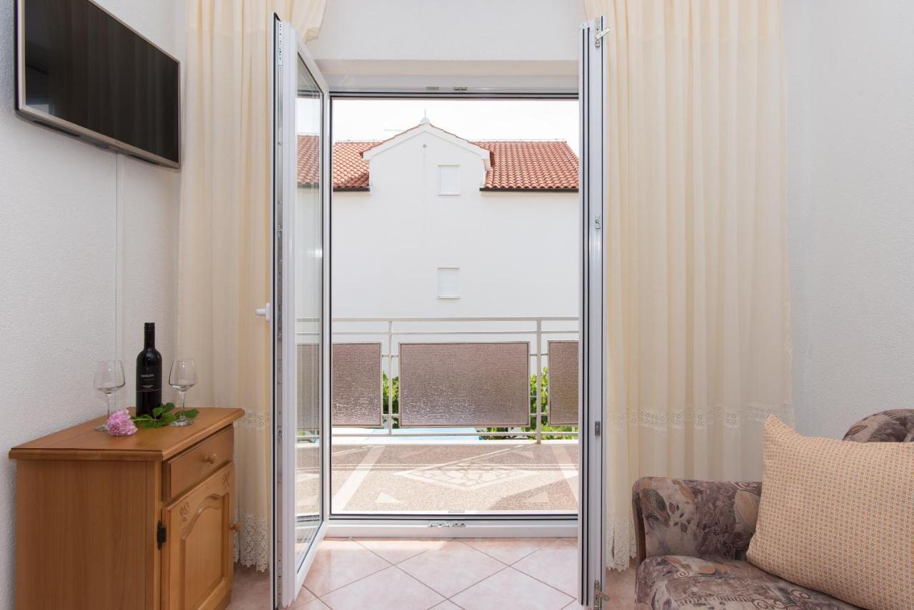 Topic Apartments Vodice Buitenkant foto
