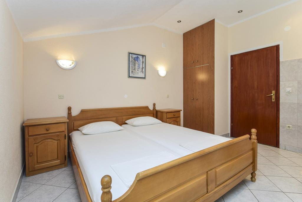 Topic Apartments Vodice Buitenkant foto