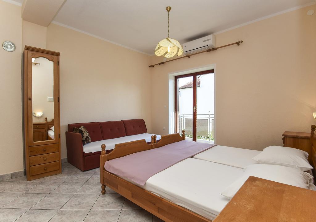 Topic Apartments Vodice Buitenkant foto